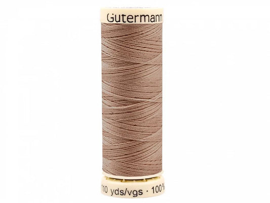 Fil Gutermann universel polyester 131