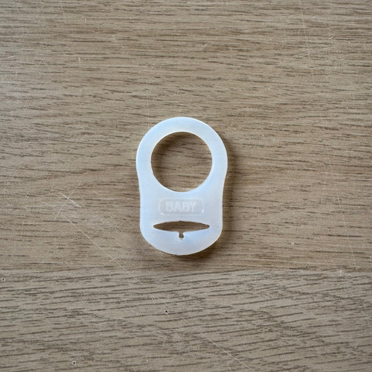 Adaptateur attache tétine